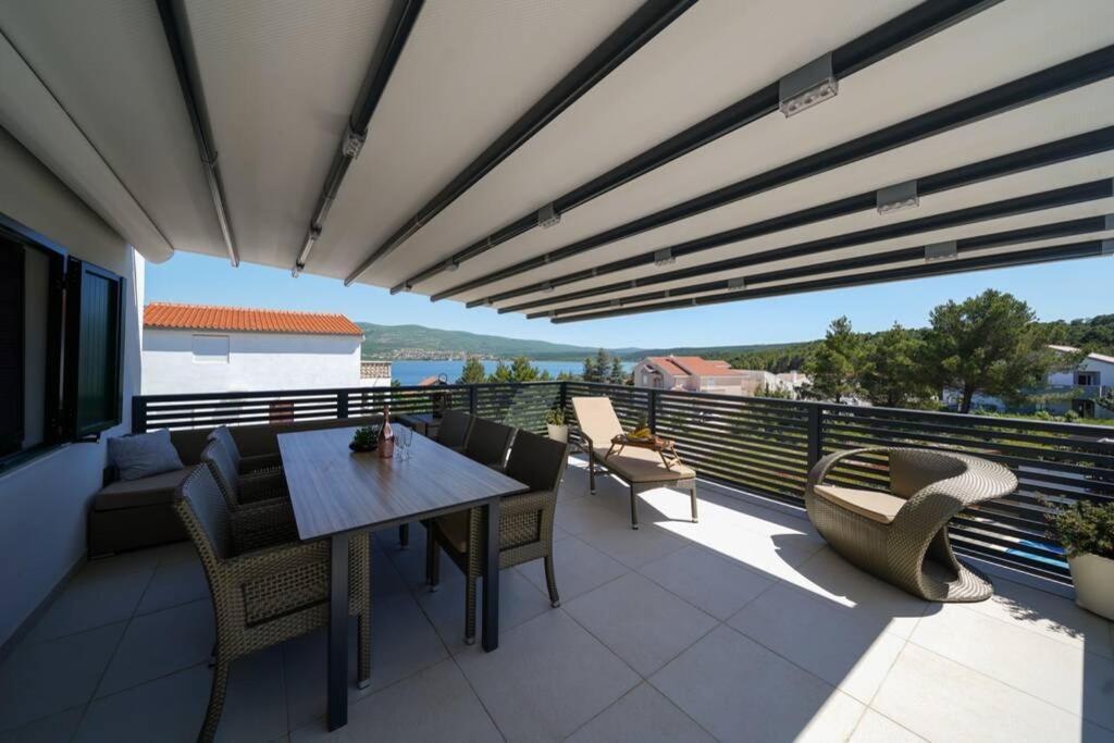 Apartment Vala, 4*, Sea View & Private Heated Pool Pridraga Exterior foto
