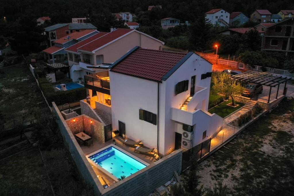 Apartment Vala, 4*, Sea View & Private Heated Pool Pridraga Exterior foto