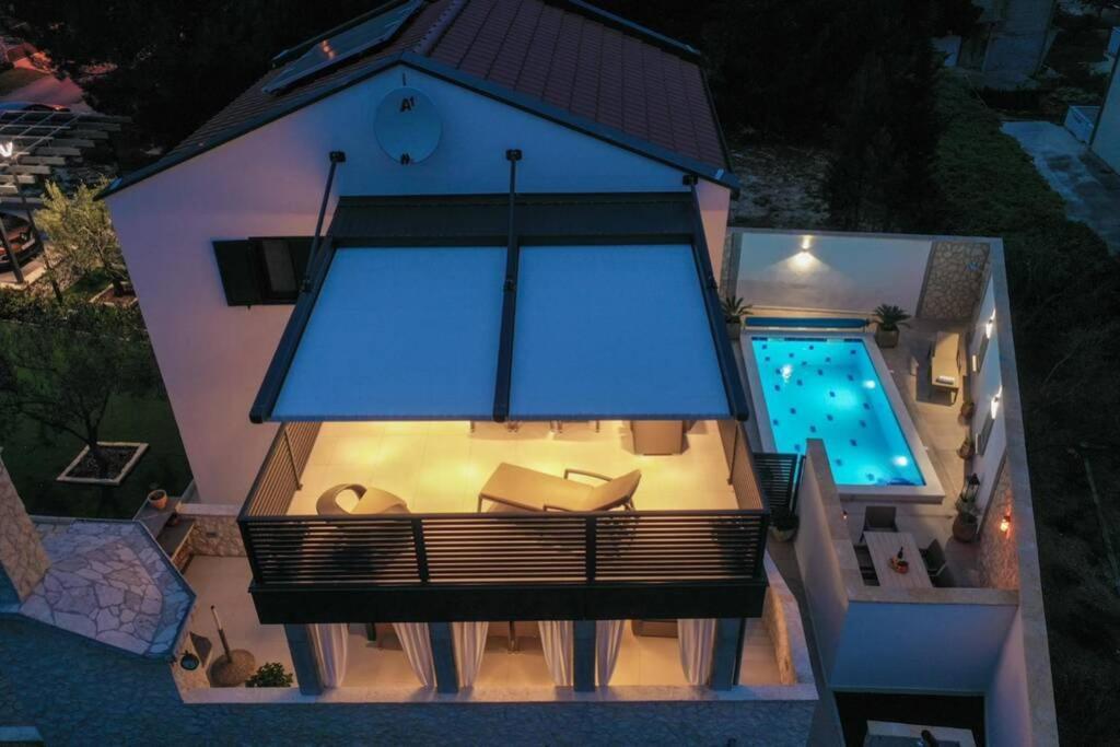 Apartment Vala, 4*, Sea View & Private Heated Pool Pridraga Exterior foto
